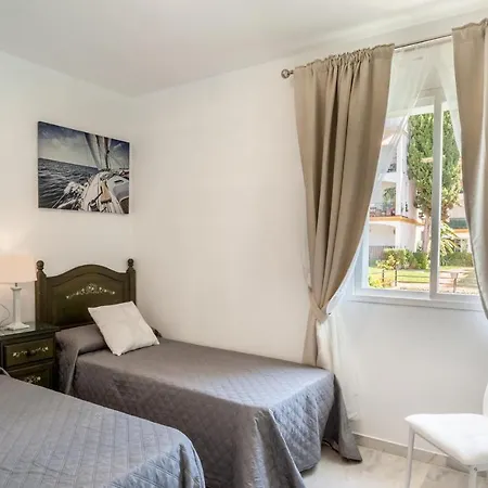 Beautiful In Malaga With Outdoor Swimming Pool, Wifi And 3 Bedrooms Διαμέρισμα *