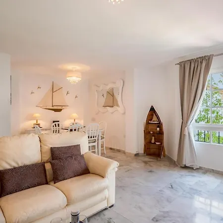 Beautiful In Malaga With Outdoor Swimming Pool, Wifi And 3 Bedrooms *